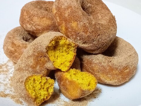 オーブンで✨グルテンフリーのパンプキンドーナツ